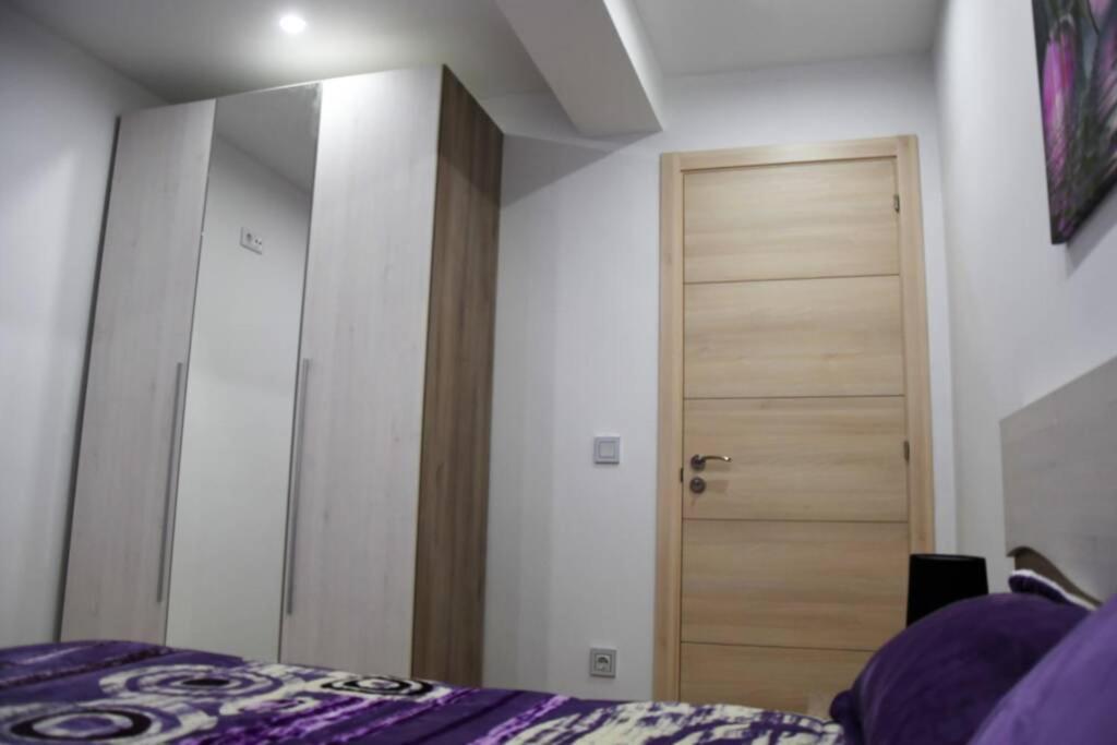 RECOMENDADO: Wifi+ 12 min ayto + 4 habs dobles + PARKING Oviedo Exterior foto